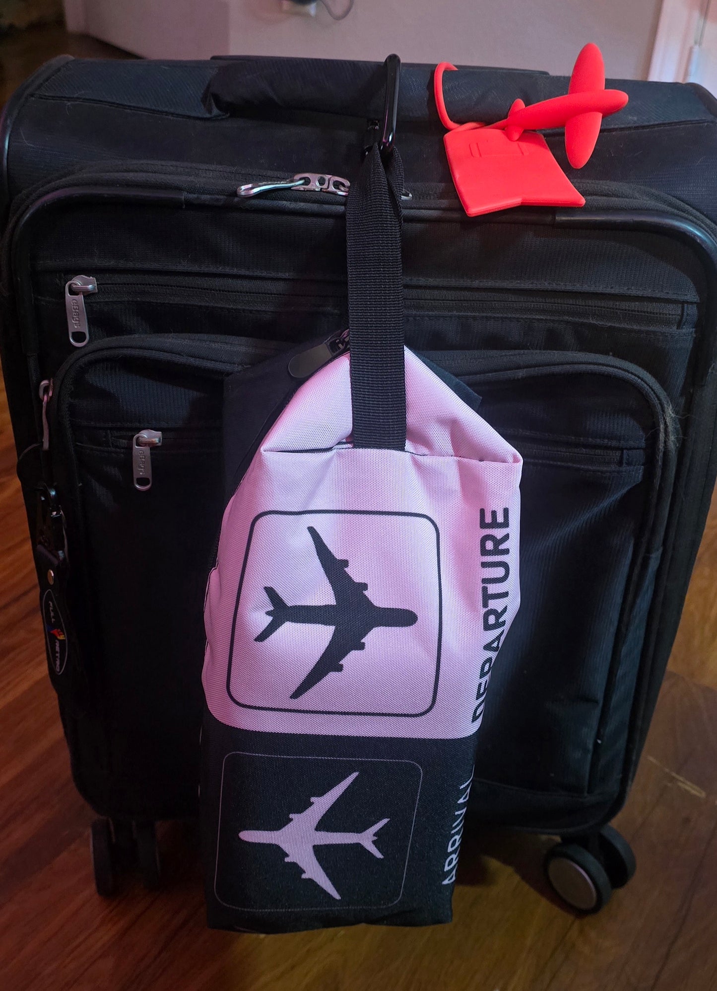 LARGE AIRLINE 6-PACK CAN OF WATER BAG (PINK/BLACK)