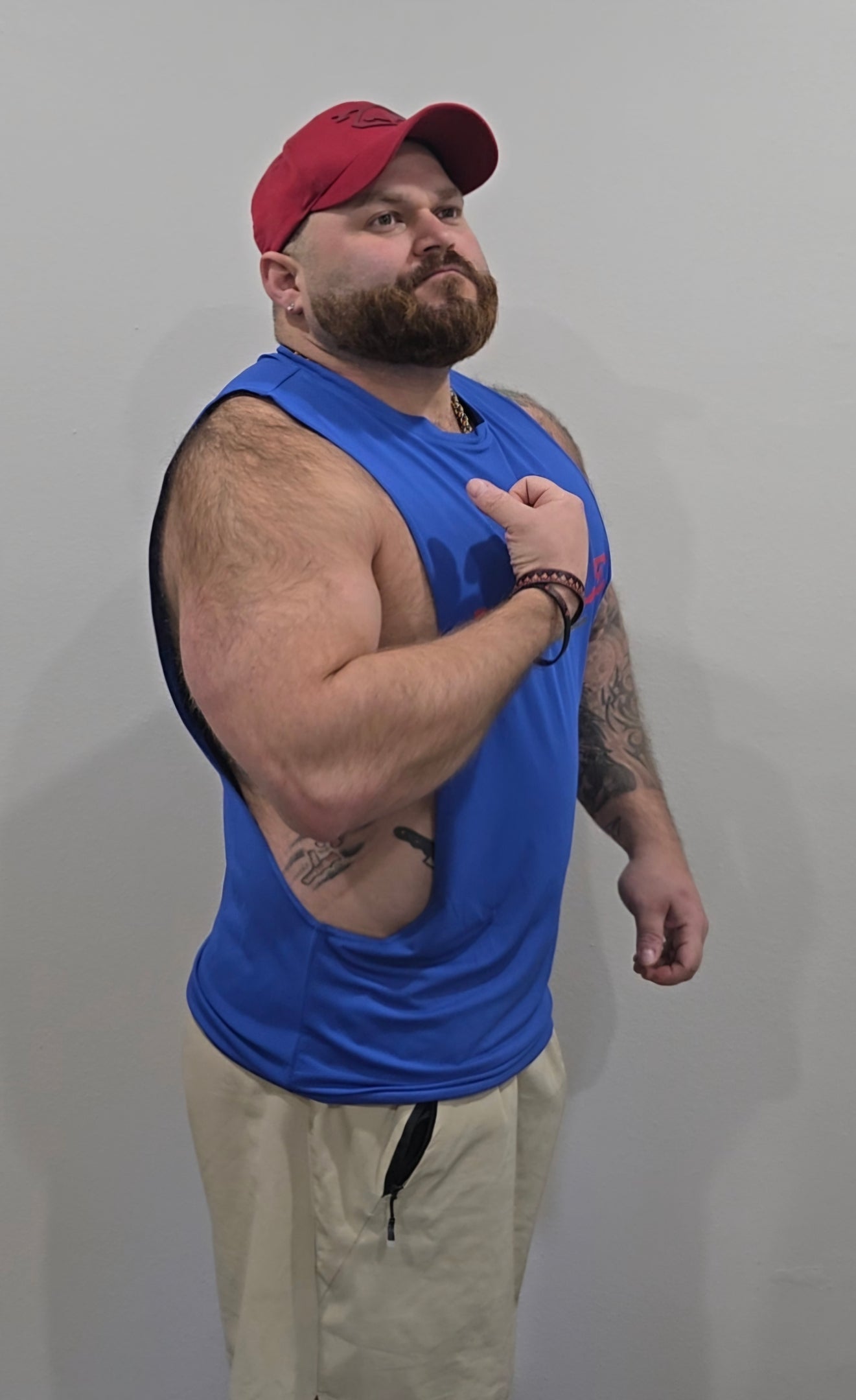 Nuzzle Cut-Off Sleeves Shirt