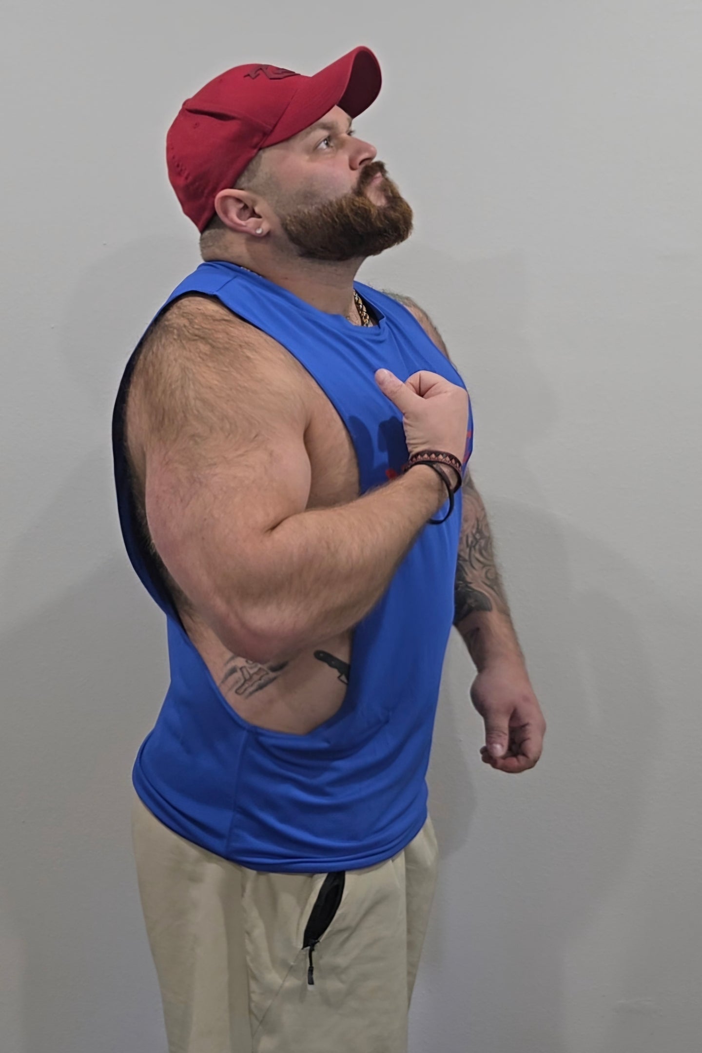 Nuzzle Cut-Off Sleeves Shirt